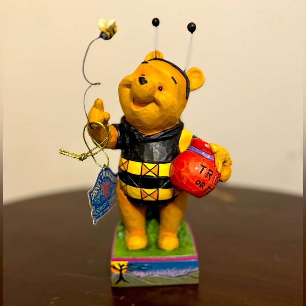 Jim Shore Disney Traditions Bumble Pooh Halloween 4057950 Enesco with Tag